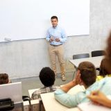 Profesor-Asociado-Universidad